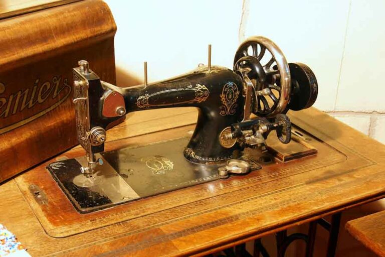 چرخ خیاطی دست دوم قدیمی